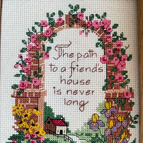 Needlepoint Embroidery Handmade Framed Floral Country Scene - Picture 4 of 10